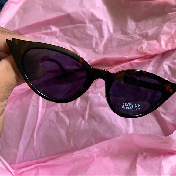 Sunglasses - Picture 1 of 4